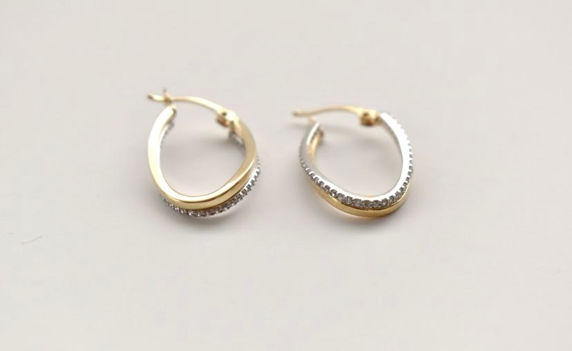 Boucle d'oreille en or