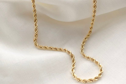 Chaîne en or torsade