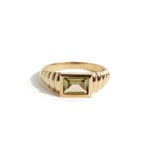 Bague baguette art déco en or