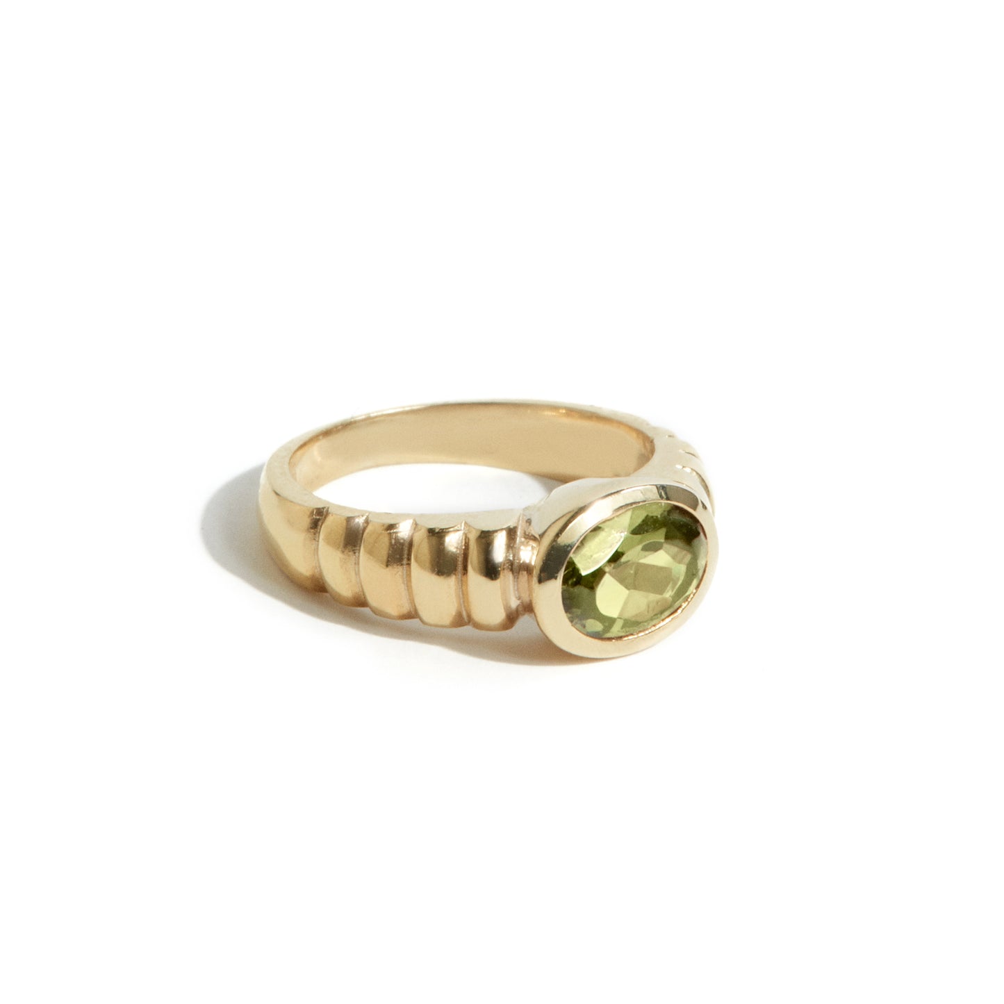Bague ovale art déco en or